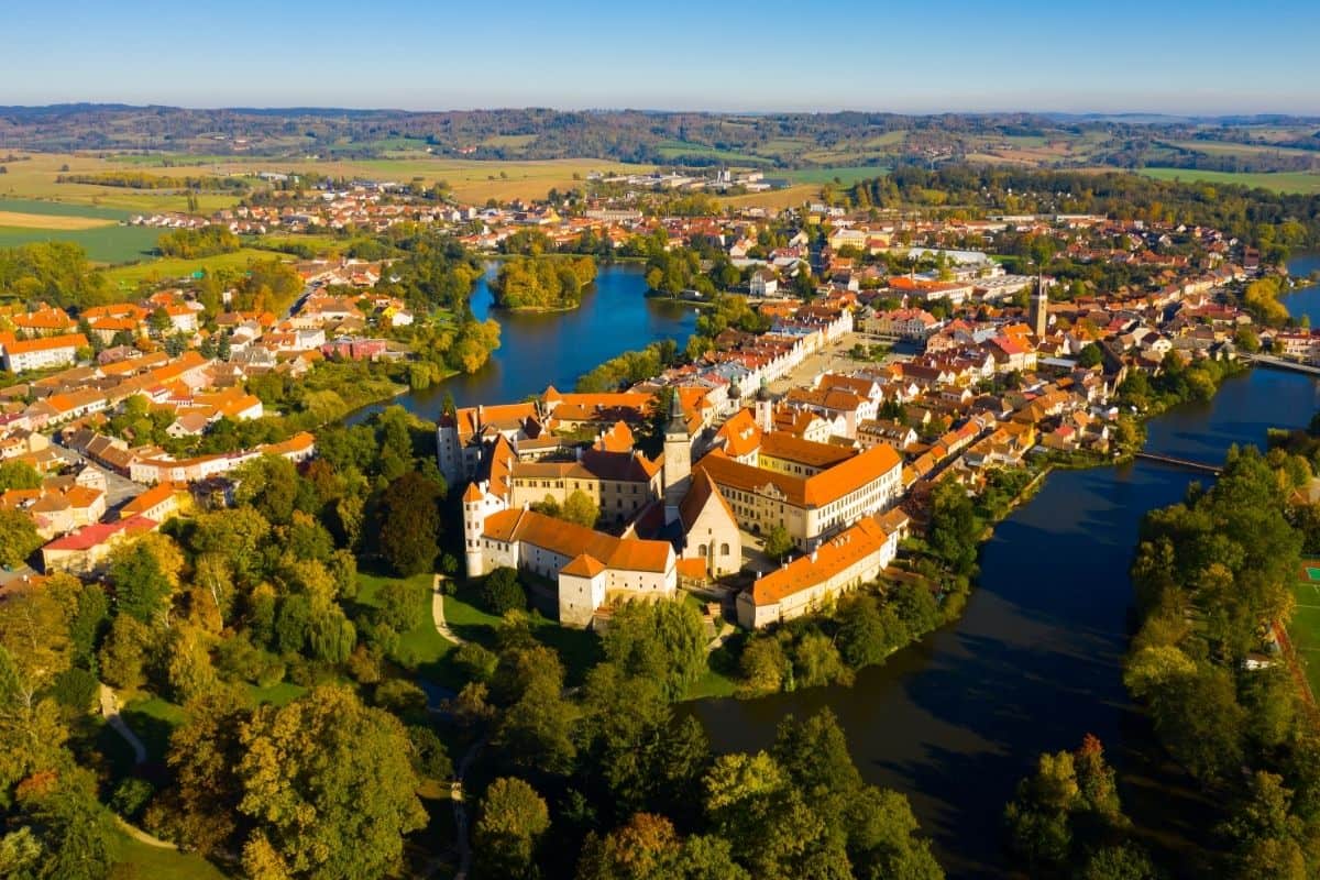 Average Salary in the Czech Republic for 2025