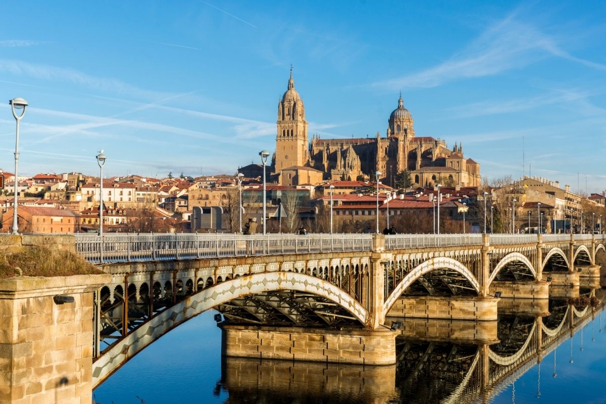 Spain Payroll Outsourcing Solution - detailed feature overview and analysis